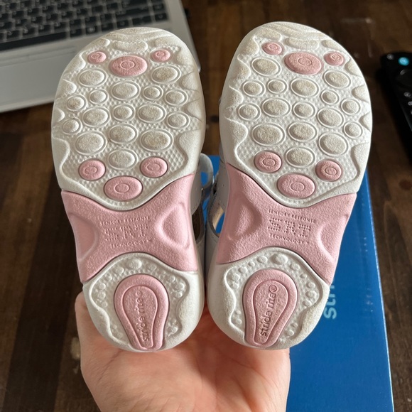 Stride Rite Sandals - Picture 2 of 3